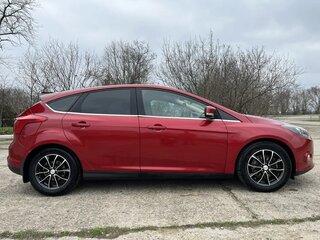 2013 Ford Focus III, красный, 880000 рублей, вид 2