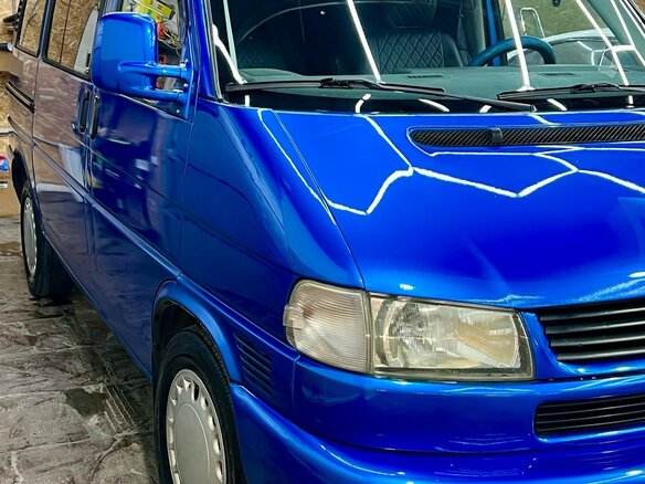 2001 Volkswagen Caravelle T4, синий, 1555550 рублей - вид 2