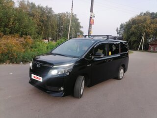 2014 Toyota Voxy III (R80), чёрный, 2000000 рублей, вид 1