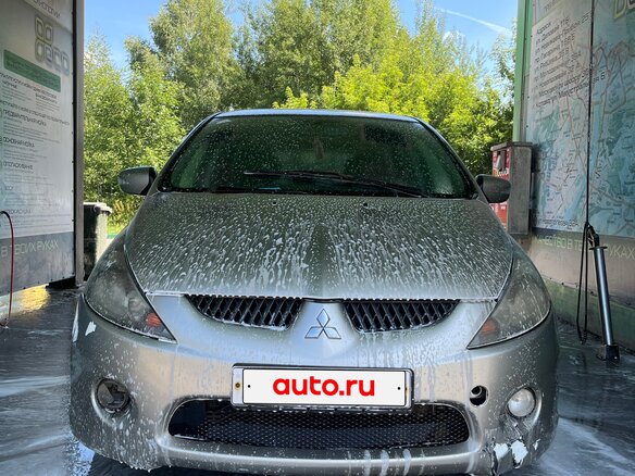 2006 Mitsubishi Grandis I, серебристый, 580000 рублей - вид 1