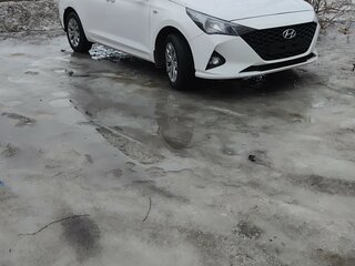 2021 Hyundai Solaris II Рестайлинг, белый, 1500000 рублей, вид 3