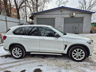2017 BMW X5 30d III (F15), белый, 5350000 рублей, вид 4