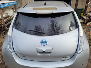 2012 Nissan Leaf I (ZE0/AZE0), серебристый, 840000 рублей, вид 3