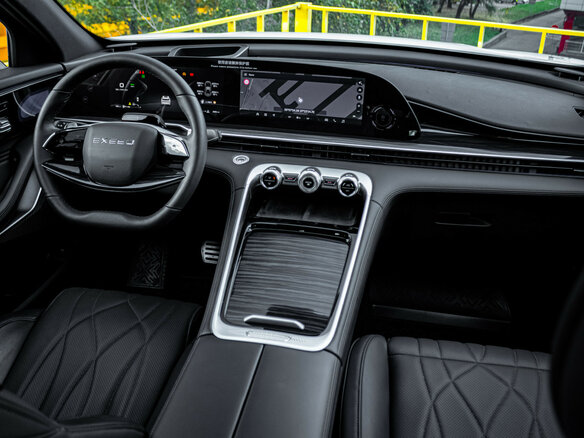 2023 Exeed RX, белый, 3169999 рублей - вид 9