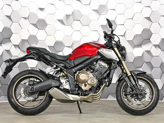 2020 Honda CB 650R, красный, 977000 рублей, вид 3