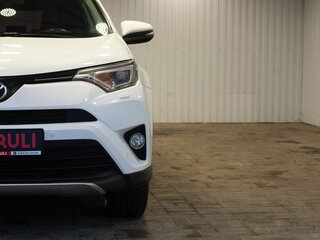 2018 Toyota RAV4 IV (XA40) Рестайлинг, белый, 2750000 рублей, вид 5