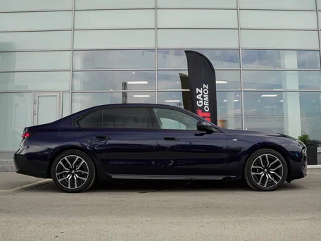 2024 BMW 7 серии 740d xDrive VII (G70), синий, 16499000 рублей, вид 5