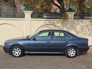 2003 BMW 5 серии 525i IV (E39) Рестайлинг, синий, 955000 рублей, вид 4