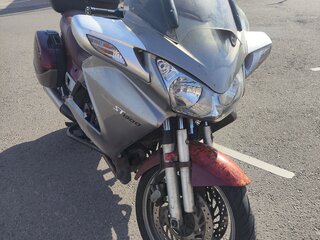 1993 Honda ST 1100, красный, 400000 рублей, вид 1