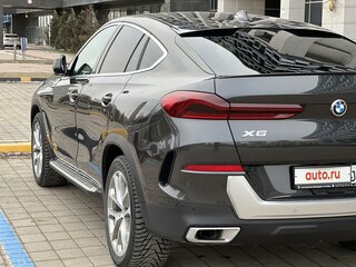 2022 BMW X6 40i III (G06), серый, 7800000 рублей, вид 4