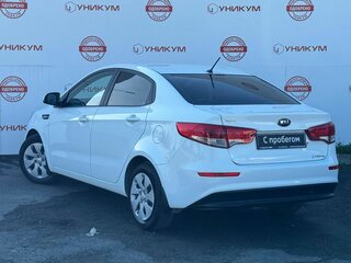2016 Kia Rio III Рестайлинг, белый, 1249000 рублей, вид 3