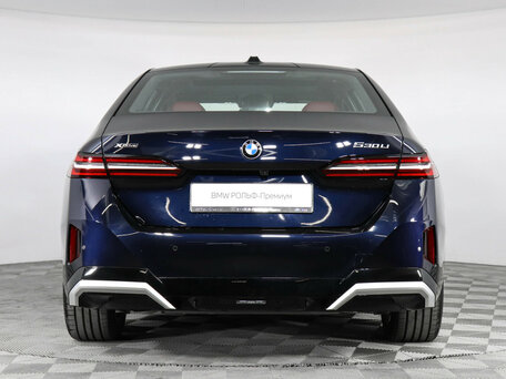 2025 BMW 5 серии Long 530Li xDrive VIII (G60/G61/G68), синий, 8550000 рублей, вид 4