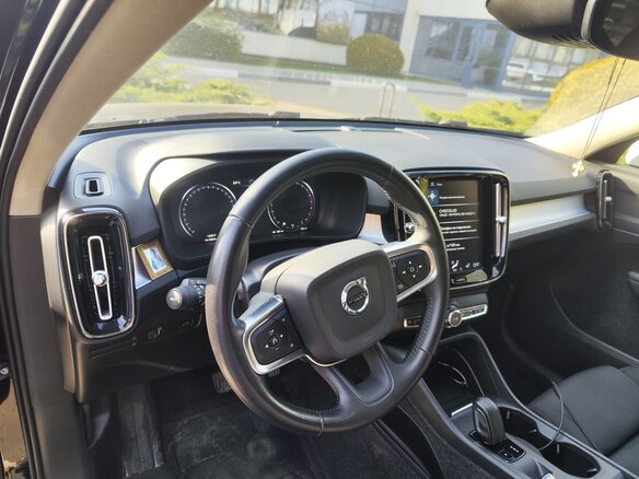2021 Volvo XC40 I, чёрный, 3500000 рублей - вид 4