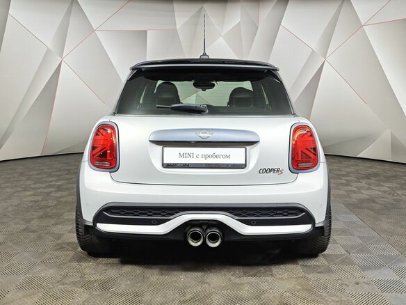 2022 Mini Hatch Cooper S III (F55/F56) Рестайлинг 2, серый, 3300000 рублей - вид 3