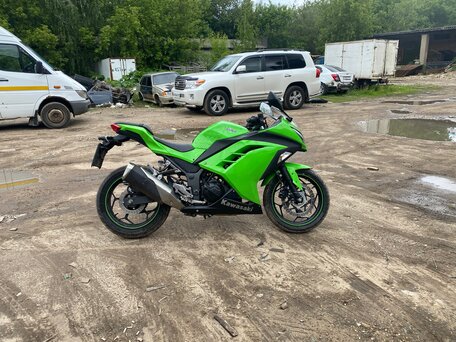 2015 Kawasaki Ninja 300, зелёный, 405000 рублей, вид 2