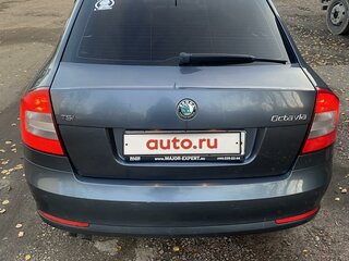 2011 Skoda Octavia II (A5) Рестайлинг, серый, 700000 рублей, вид 5