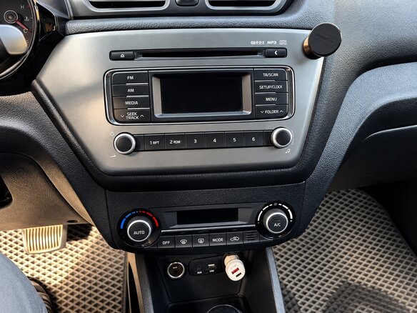 2016 Kia Rio III Рестайлинг, чёрный, 835000 рублей - вид 7