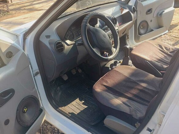 2008 Renault Logan I, белый, 450000 рублей - вид 6