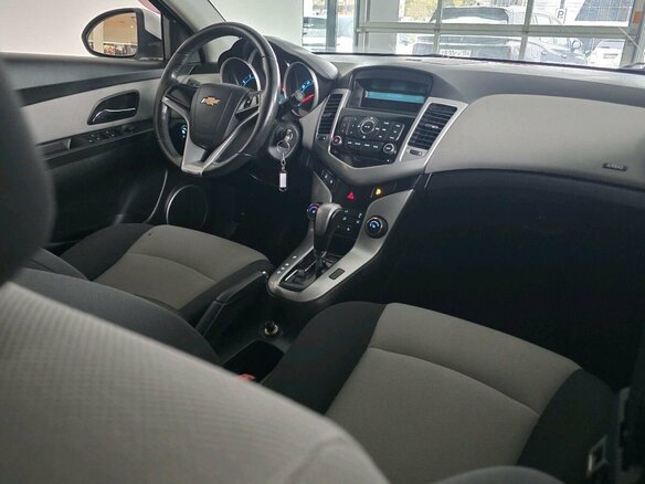 2012 Chevrolet Cruze I, белый - вид 18