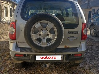 2011 Chevrolet Niva I Рестайлинг, серый, 450000 рублей, вид 4