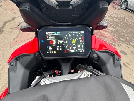 2021 Ducati Multistrada V4, красный, 3350000 рублей, вид 2