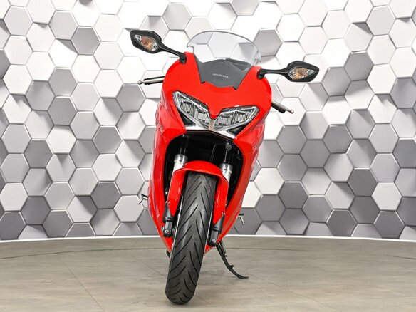 2020 Honda VFR 800, красный, 1199000 рублей - вид 4