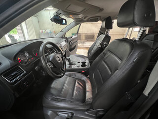 2012 Volkswagen Touareg II, чёрный, 1800000 рублей, вид 4
