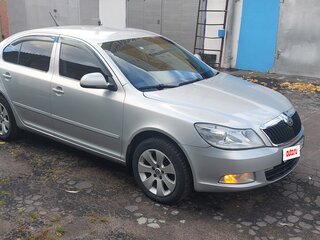 2011 Skoda Octavia II (A5) Рестайлинг, серебристый, 800000 рублей, вид 4