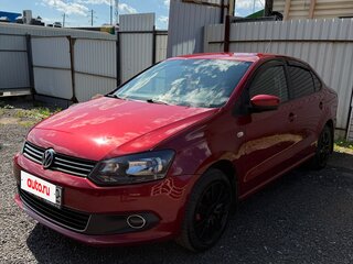 2011 Volkswagen Polo V, красный, 780000 рублей, вид 3