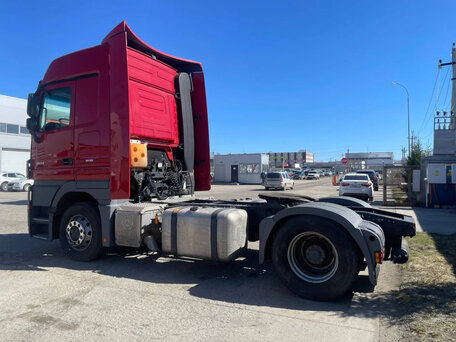 2018 Mercedes-Benz Actros, красный, 4350000 рублей, вид 4