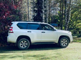 2016 Toyota Land Cruiser Prado 150 Series Рестайлинг 1, белый, 3850000 рублей, вид 2