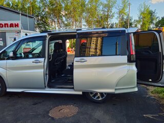 2016 Honda Stepwgn Spada V, серебристый, 2050000 рублей, вид 3