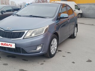 2013 Kia Rio 5-speed III, голубой, 650000 рублей, вид 2