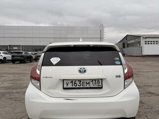 2017 Toyota Aqua I Рестайлинг 2, белый, 777000 рублей, вид 3