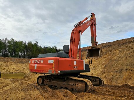 2012 Hitachi ZX330, красный, 5500000 рублей, вид 3