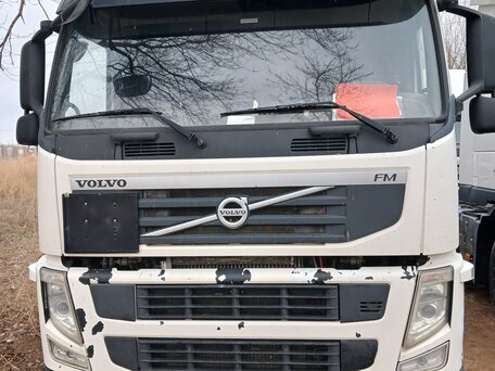 2013 Volvo FM, белый, 2350000 рублей, вид 1