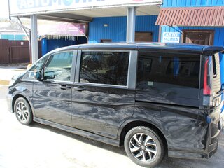 2017 Honda Stepwgn Spada V Рестайлинг, чёрный, 2450000 рублей, вид 2