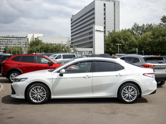 2019 Toyota Camry VIII (XV70), белый - вид 5