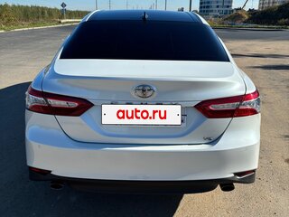 2020 Toyota Camry VIII (XV70), белый, 3395000 рублей, вид 4