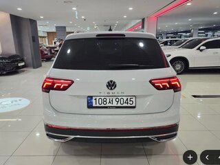 2022 Volkswagen Tiguan II Рестайлинг, белый, 2800000 рублей, вид 3