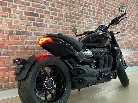 2026 Triumph Rocket 3, чёрный, 3800000 рублей - вид 4