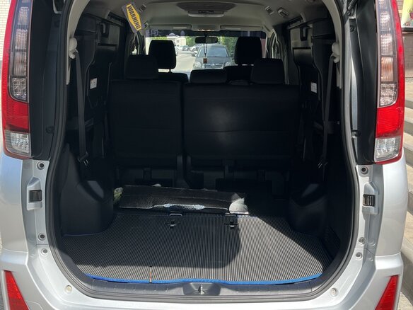 2014 Toyota Noah III (R80), серый, 1850000 рублей - вид 5