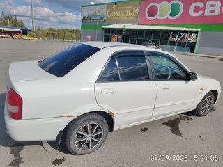 2001 Mazda Familia VIII (BJ), белый, 200000 рублей, вид 3