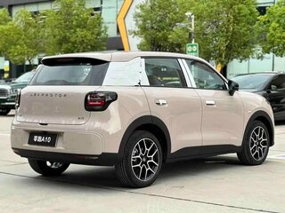 2026 Leapmotor A10 53 kWh, розовый, 2227007 рублей, вид 3