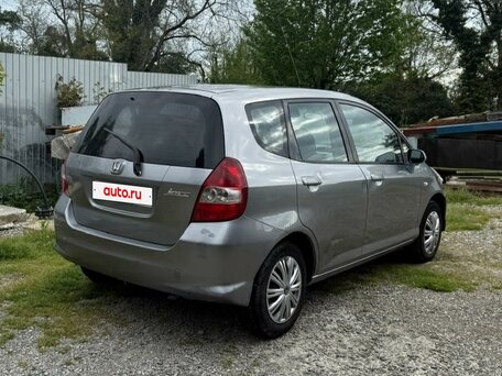 2005 Honda Jazz I Рестайлинг, серебристый, 580000 рублей, вид 3