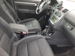 2007 Volkswagen Touran I Рестайлинг, серебристый, 350000 рублей, вид 5