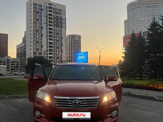 2011 Toyota RAV4 III (XA30) Рестайлинг, красный, 1650000 рублей, вид 3