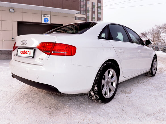2011 Audi A4 IV (B8), белый, 1400000 рублей - вид 5