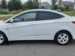 2015 Hyundai Solaris I Рестайлинг, белый, 1170000 рублей, вид 3