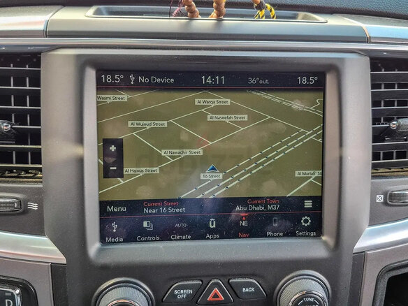 2023 Ram 1500 Quad Cab V, чёрный - вид 9